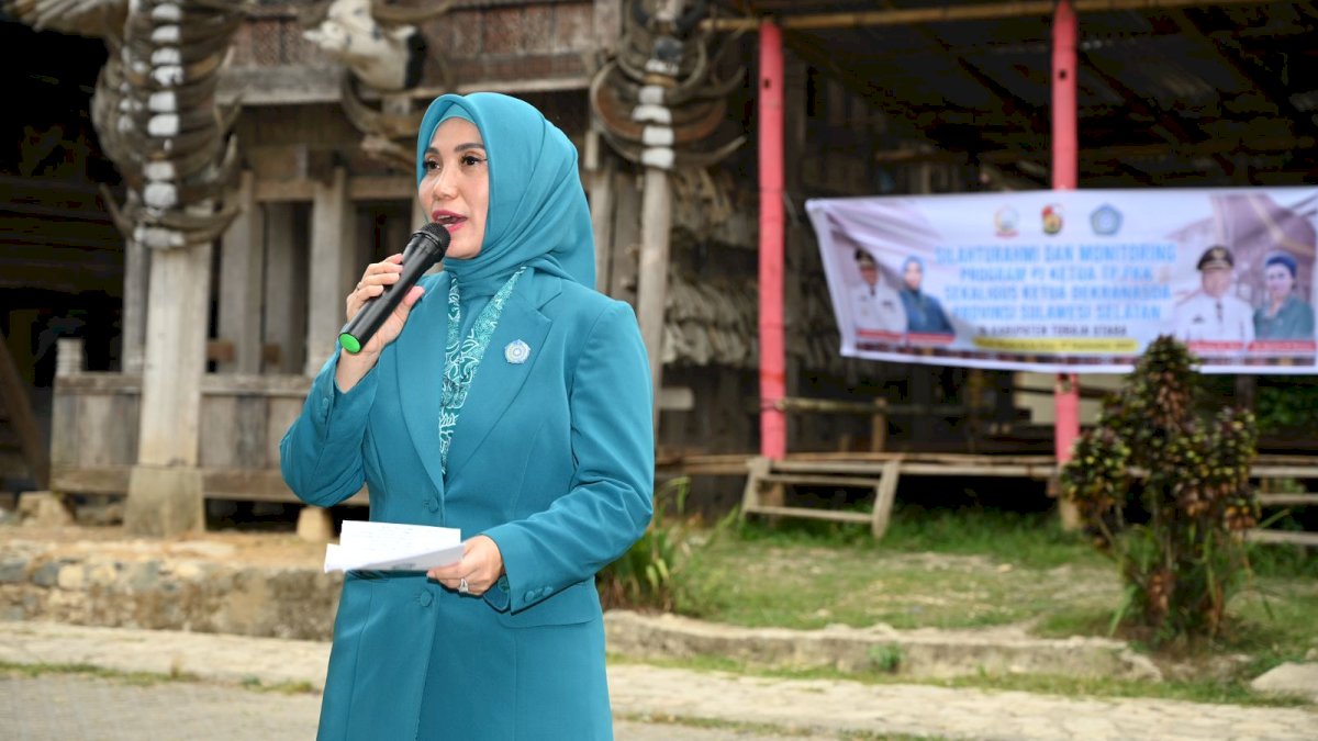 Pj PKK Sulsel Sofha Marwah Kagumi Keindahan Toraja