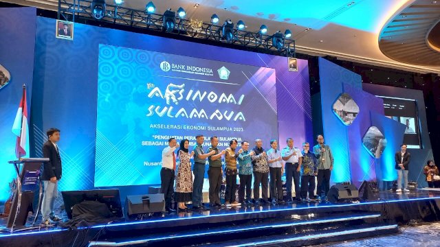 Seminar nasional yang bertajuk Akselerasi Ekonomi (Aksinomi) Sulampua Tahun 2023 di Hotel The RInra Makassar. Foto: Sri Wahyu Diastuti/Sulselsatu.com