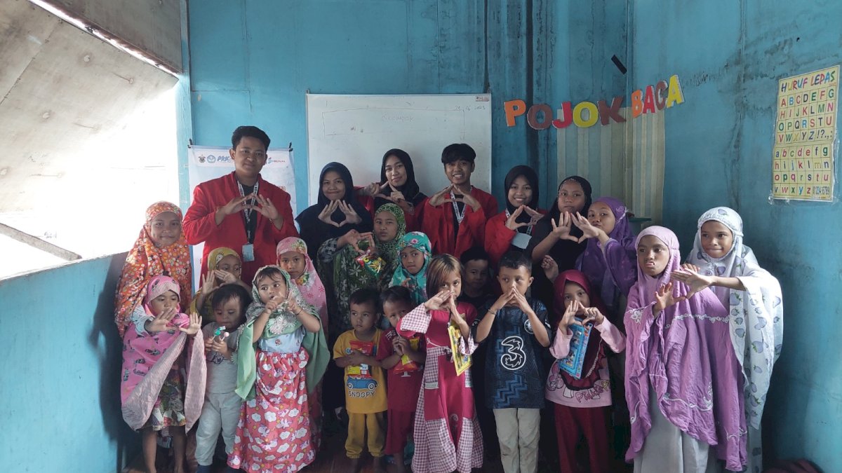 Inovasi Tim PKM-PM Unhas, Tingkatkan Literasi Anak Putus Sekolah di Makassar melalui QR Code