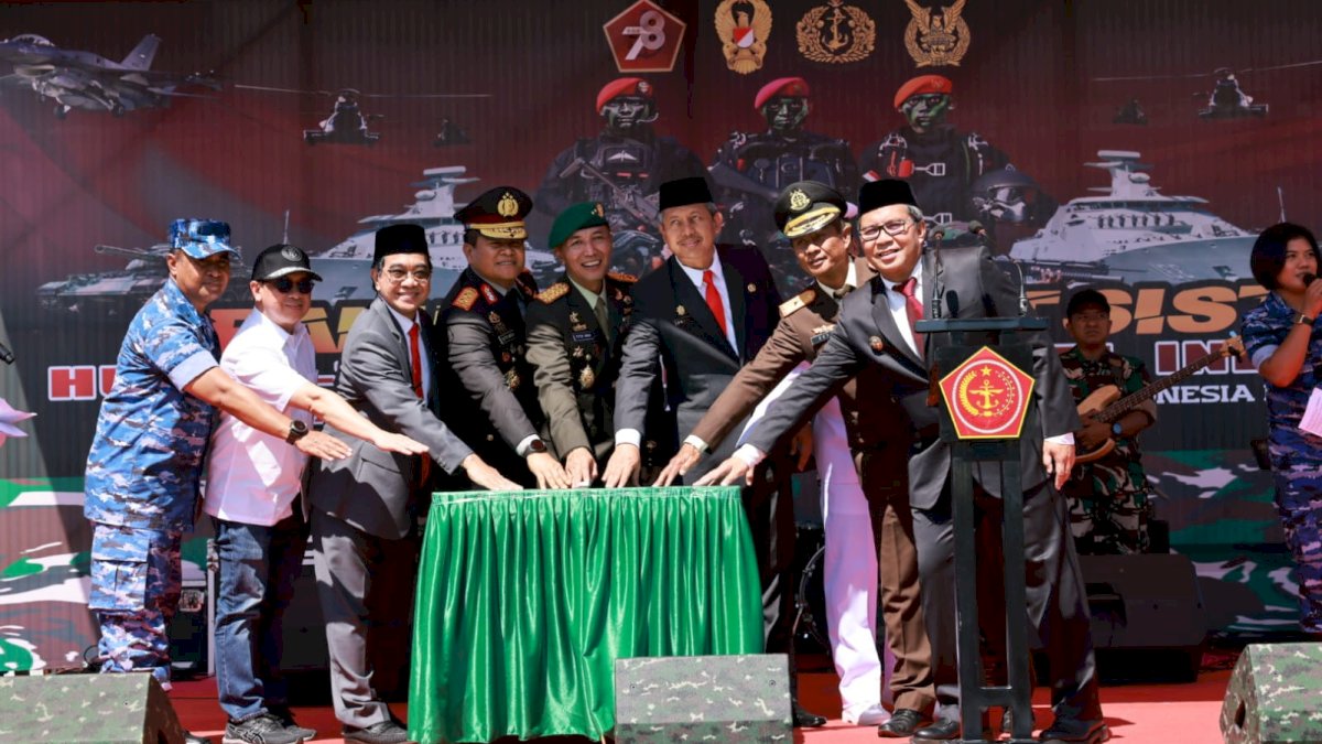 Wali Kota Makassar Danny Apresiasi TNI, Selalu Hadir Bantu Warga