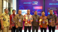 Selamat! Kota Makassar Terima Penghargaan Kota dan Program Terbaik TP2DD 2023