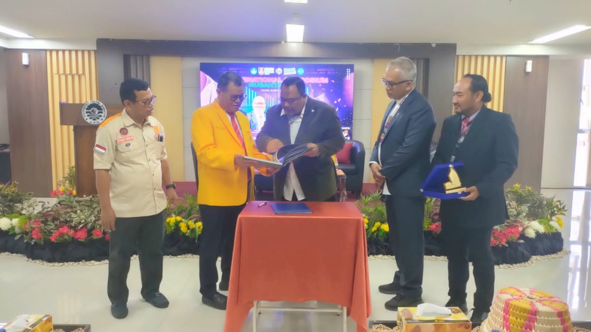 UNM dan UiTM Perak Malaysia Kolaborasi Lahirkan Konsep Arsitek di Internasional Syimposium Nusantra XIV