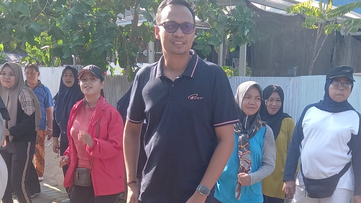 Caleg NasDem DPRD Sulsel, Ismail Manda Gelar Senam Sehat Buat Warga Tello Baru Ceria