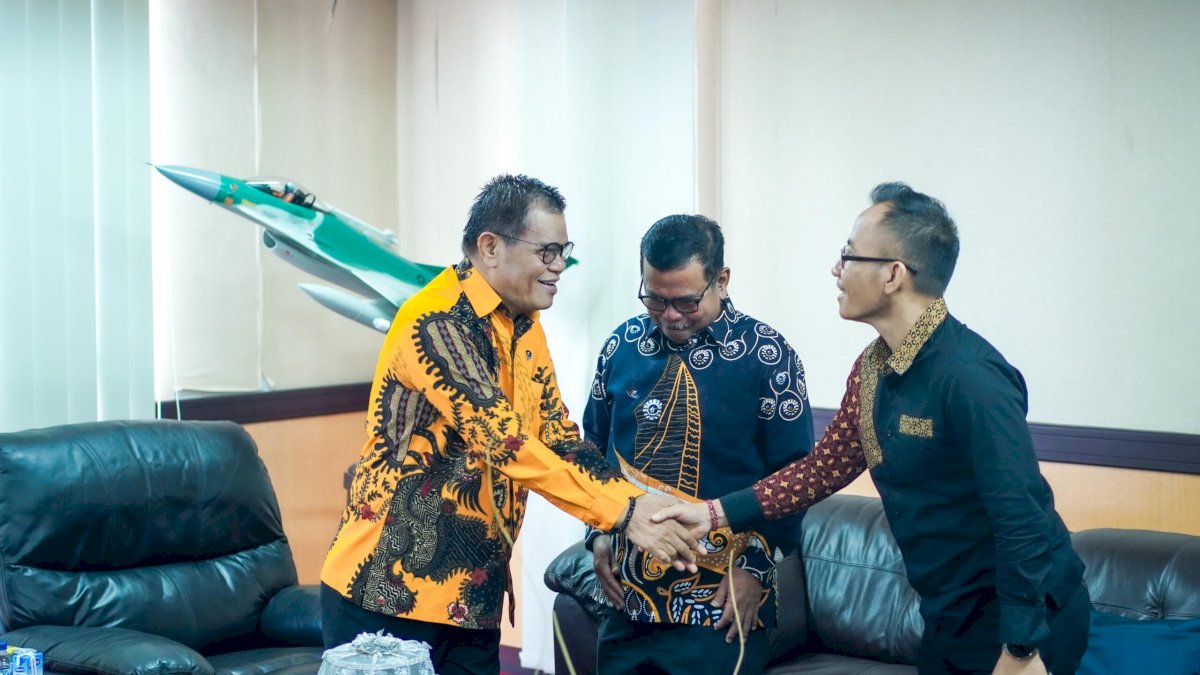 Terima Tim Asesor Ditjen Dikti, Prof Husain Syam Komitmen Hadirkan Prodi Profesi Insinyur di UNM