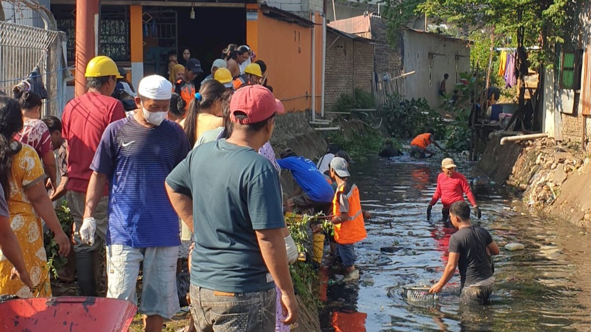 Pelindo Regional 4 Bersih-bersih Sungai di Kaluku Bodoa, Kolaborasi Menjaga Lingkungan