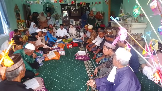 Suasana perayaan maulid nabi Muhammad SAW di kediaman pribadi Rudianto Lallo, Desa Manuruki, Jeneponto (Dedi/sulselsatu)