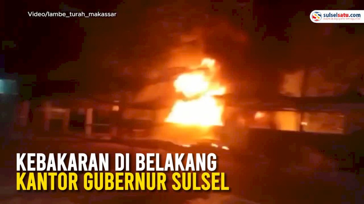 VIDEO: Kebakaran di Belakang Kantor Gubernur Sulsel
