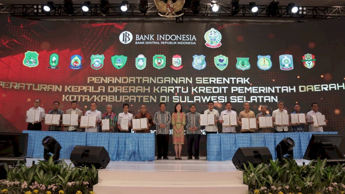 Serentak 14 Pemkab/kota di Sulsel Tandatangani Kartu Kredit Pemerintah Daerah