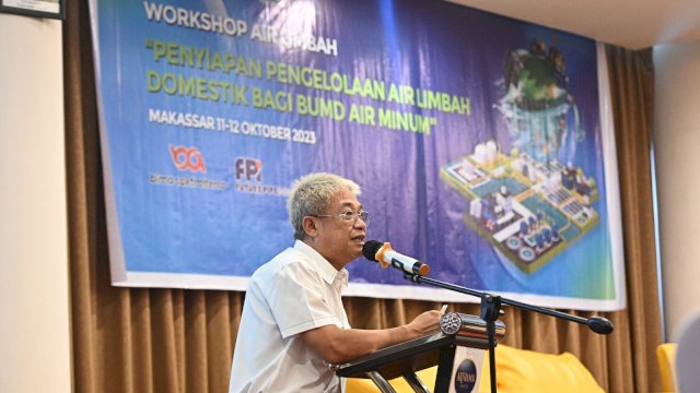 Direktur Utama Perumda Air Minum Kota Makassar Beni Iskandar saat pembukaan workshop. Foto: Istimewa