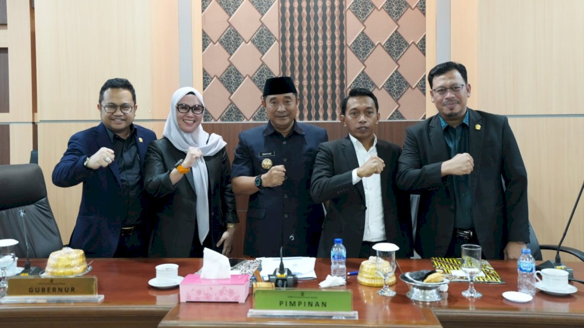 Seluruh Fraksi DPRD Sulsel Setuju, Ranperda APBD 2024 Masuk ke Tahap Pembahasan