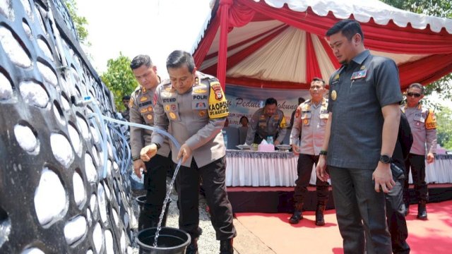 Sumur bor bantuan Polri untuk masyarkaat Kabupaten Gowa di Desa Timbuseng Kecamatan Patallassang. Foto: Istimewa