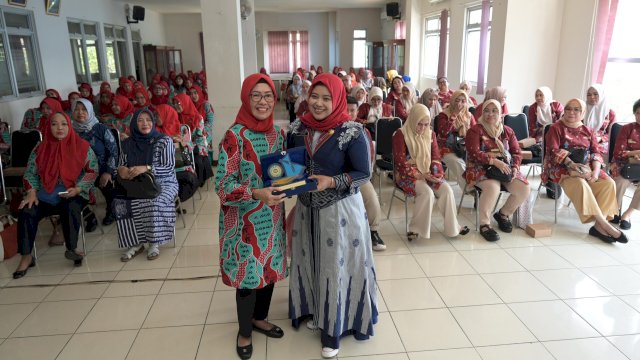 TP PKK Kota Makassar saat kunjungan studi tiru ke TP PKK Kota Malang. Foto: Istimewa