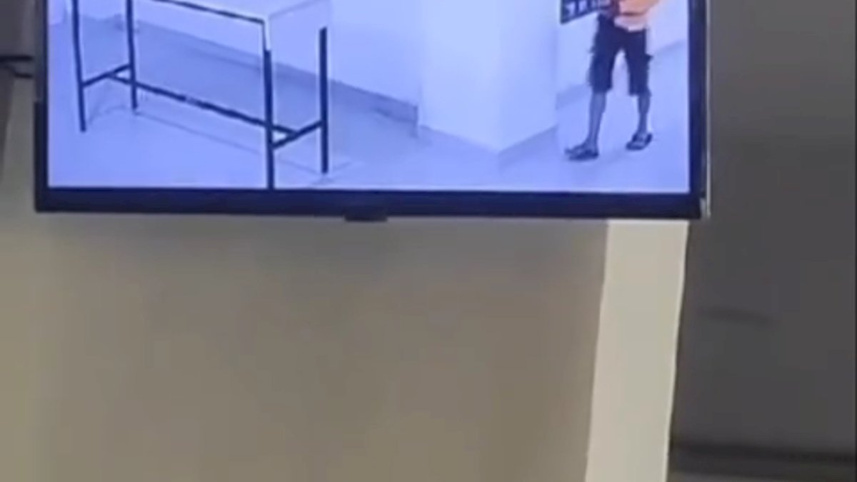 VIDEO: Terekam CCTV, Aksi Pencurian Laptop di Perpustakaan Kampus Unsulbar