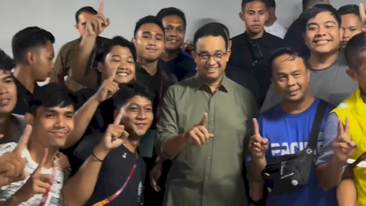 VIDEO: Momen saat Capres Anies Nonton Piala Dunia di JIS