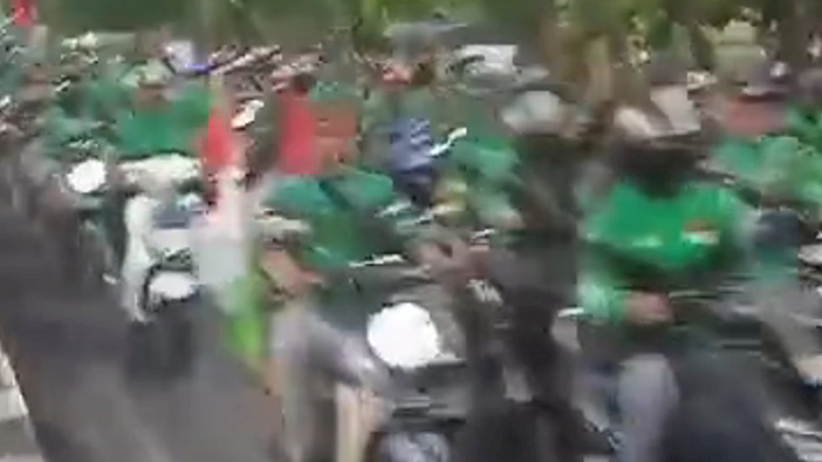 VIDEO: Ribuan Pengemudi Ojek Online di Makassar Gelar Konvoi Solidaritas untuk Palestina