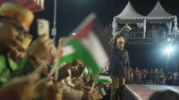 Penuh Haru, Danny Pomanto Puisi untuk Palestina Hingga Disabilitas Nyanyikan ‘Atuna Tufuli’ di HUT Kota Makassar