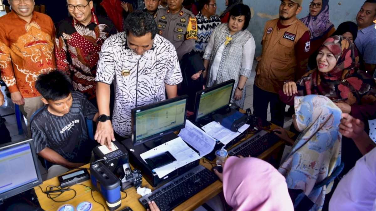 Pemprov Sulsel Fasilitasi Perekaman e-KTP Bagi Pemilih Pemula di Kabupaten Luwu