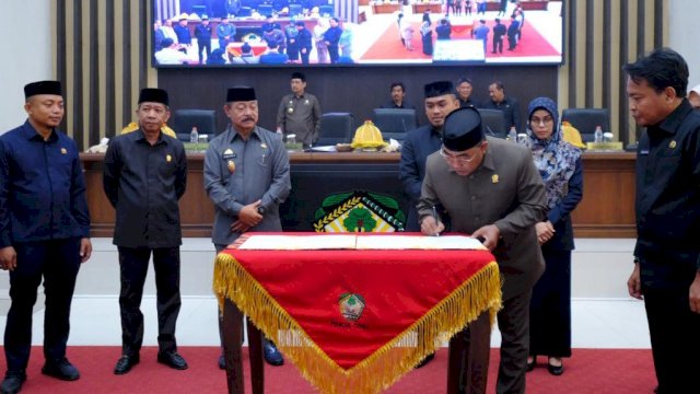 DPRD Kabupaten Gowa setuju pajak dan retribusi daerah jadi Perda. Foto: Istimewa