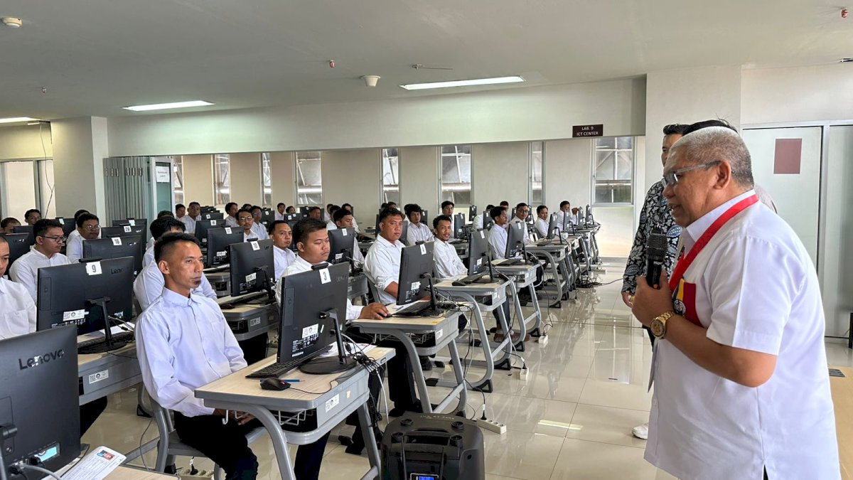 Pimpinan UNM Pantau Langsung Pelaksanaan Tes CASN dan PPPK di Sulsel