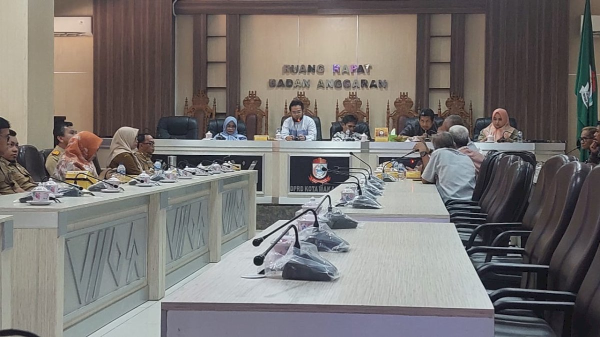 DPRD Makassar Gelar RDP Bareng Mantan Ketua RT dan RW, Ini Tuntutannya