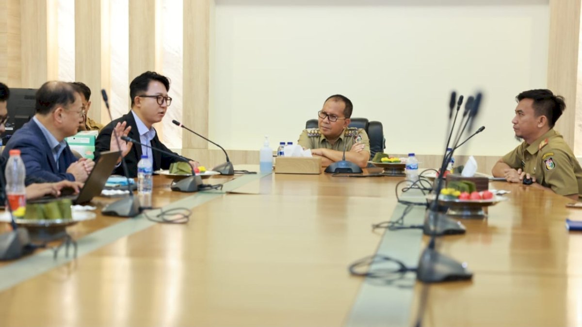 Wali Kota Makassar Danny Pomanto Jajaki Kerja Sama Smart Street Lighting Project