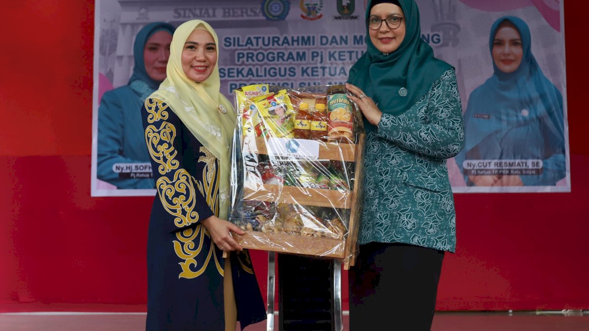 Tersedia 2.500 Paket Sembako, Sofha Marwah Bahtiar Buka Pasar Murah Bersubsidi di Sinjai