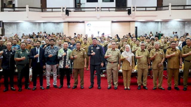 Penandatanganan MoU ini terkait dengan pembelian hasil budi daya pisang cavendish yang menjadi program Pemprov Sulsel. Foto: Istimewa