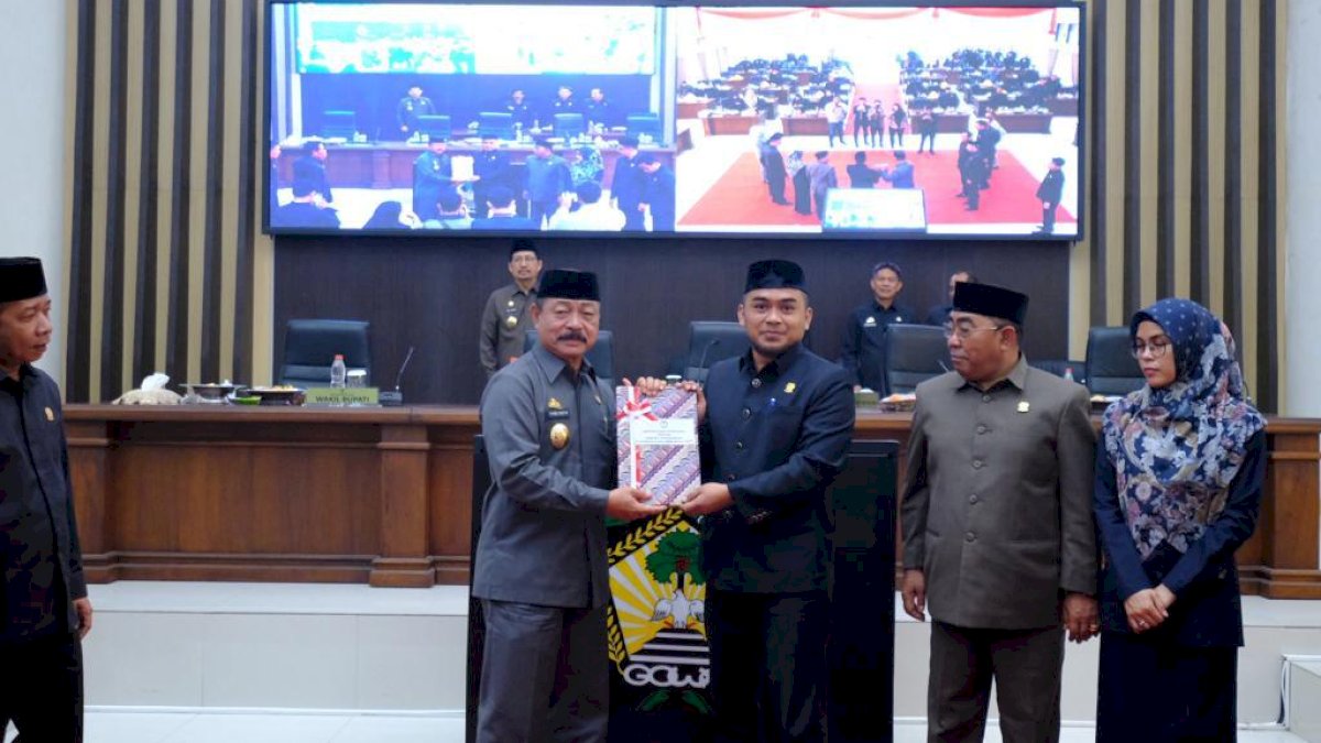 Upaya Tingkatkan PAD, DPRD Setujui Pajak dan Retribusi Daerah jadi Perda Pemkab Gowa
