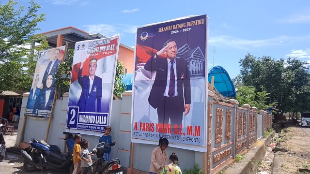 Spanduk berukuran besar bertuliskan "Selamat Datang Bupatiku 2024-2029" sambut Paris Yasir di acara silaturahmi di Desa Banrimanurung, Jeneponto (Dedi/sulselsatu)