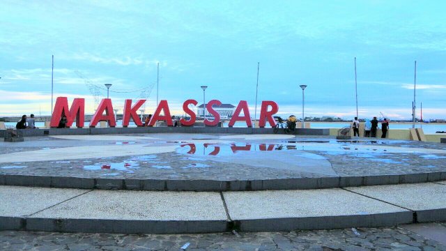Pantai Losari Kota Makassar. Foto: Internet