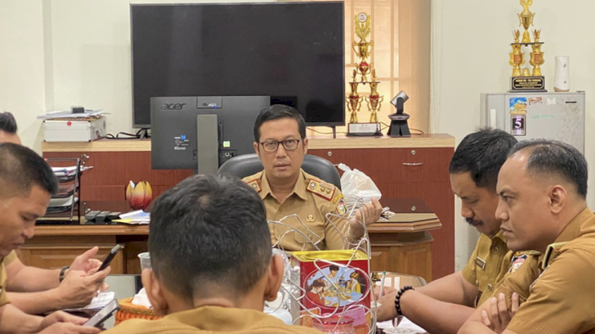 Plt Camat Bontoala Kumpul Lurah Rapat Koordinasi