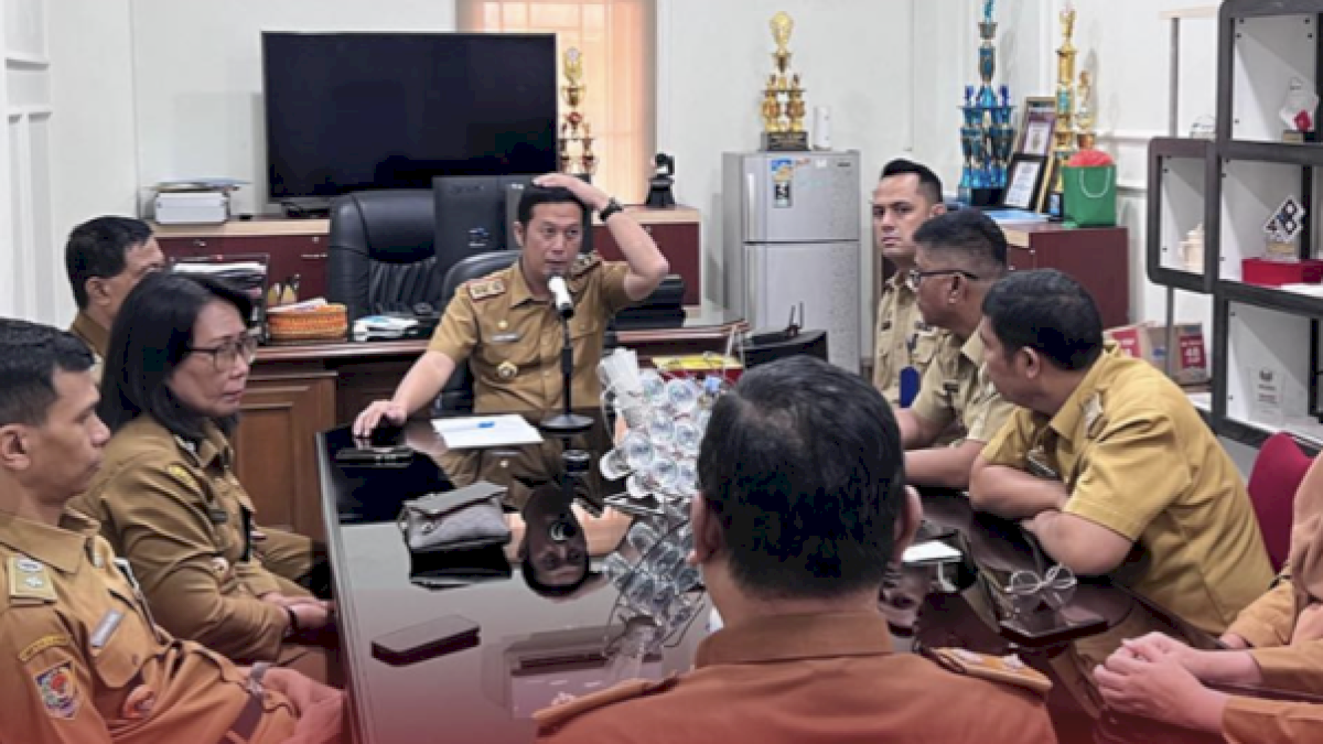 Jelang HUT Kota Makassar, Camat Bontoala Pimpin Rapat Bersama Jajarannya