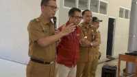 Plt Camat Bontoala Pantau Siswa SMAN 1 dan SMKN 1 Latihan Karnaval HUT Kota Makassar ke 416