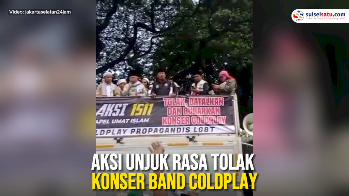VIDEO: Aksi Unjuk Rasa Tolak Konser Band Coldplay
