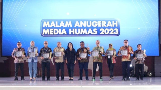 Telkom mendapatkan apresiasi dari Anugerah Media Humas (AMH) 2023 di Surabaya. Foto: Istimewa