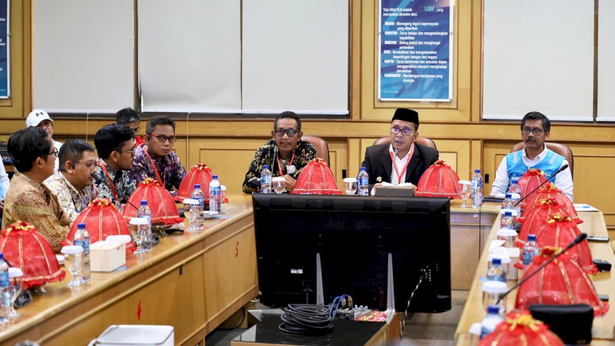 Bahas Pemadaman Listrik Bergilir, Danny Pomanto Jembatani Masyarakat Bertemu PLN
