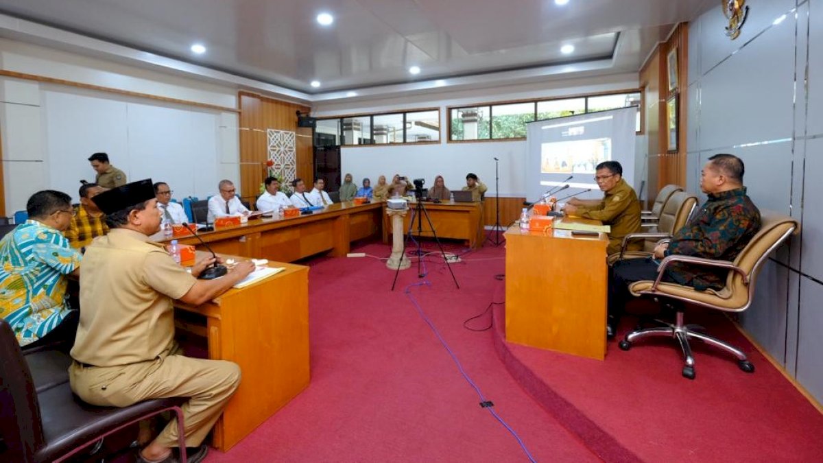 Pj Sekda Gowa Uji Kelayakan dan Kepatutan Enam Peserta Calon Direktur PDAM Gowa