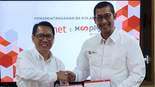 Penandatanganan kerja sama oleh Direktur Bisnis Metranet Faisal Yusuf dan Direktur Enterprise Business Finnet Aziz Sidqi beberapa waktu lalu. Foto: Istimewa