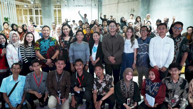 Foto bersama Makassar Youth Leadership Sumit 2023 di Bikinbikin Creative Hub. Foto: Istimewa