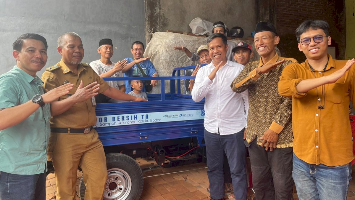Pelindo Regional 4 Andil Jaga Lingkungan, Bantu Motor Tiga Roda untuk Bank Sampah Kaluku Bodoa