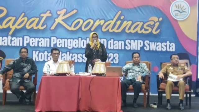 Rakor pengelolaan sekolah swasta oleh Dewan Pendidikan Makassar. Foto: Istimewa