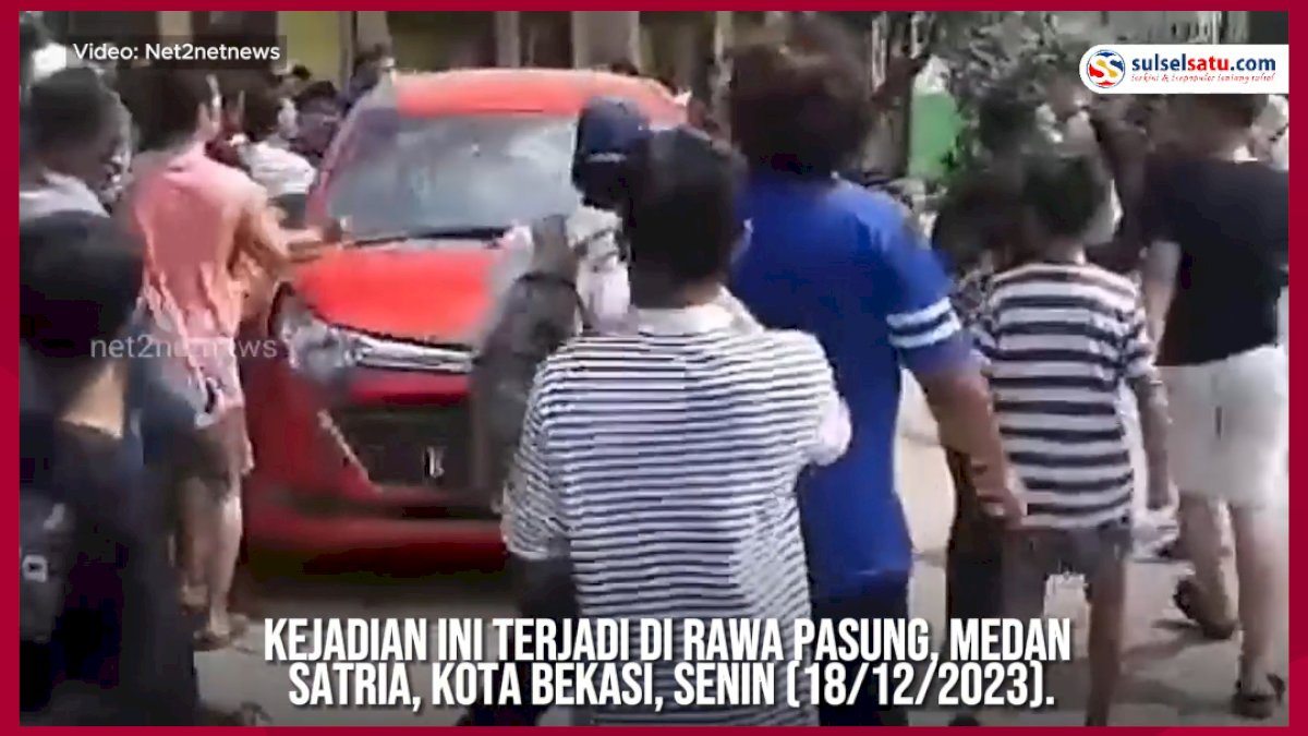 VIDEO: Dianggap Menghambat Mobil Pemadam Kebakaran, Mobil Ini Dirusak Massa