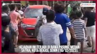 VIDEO: Dianggap Menghambat Mobil Pemadam Kebakaran, Mobil Ini Dirusak Massa
