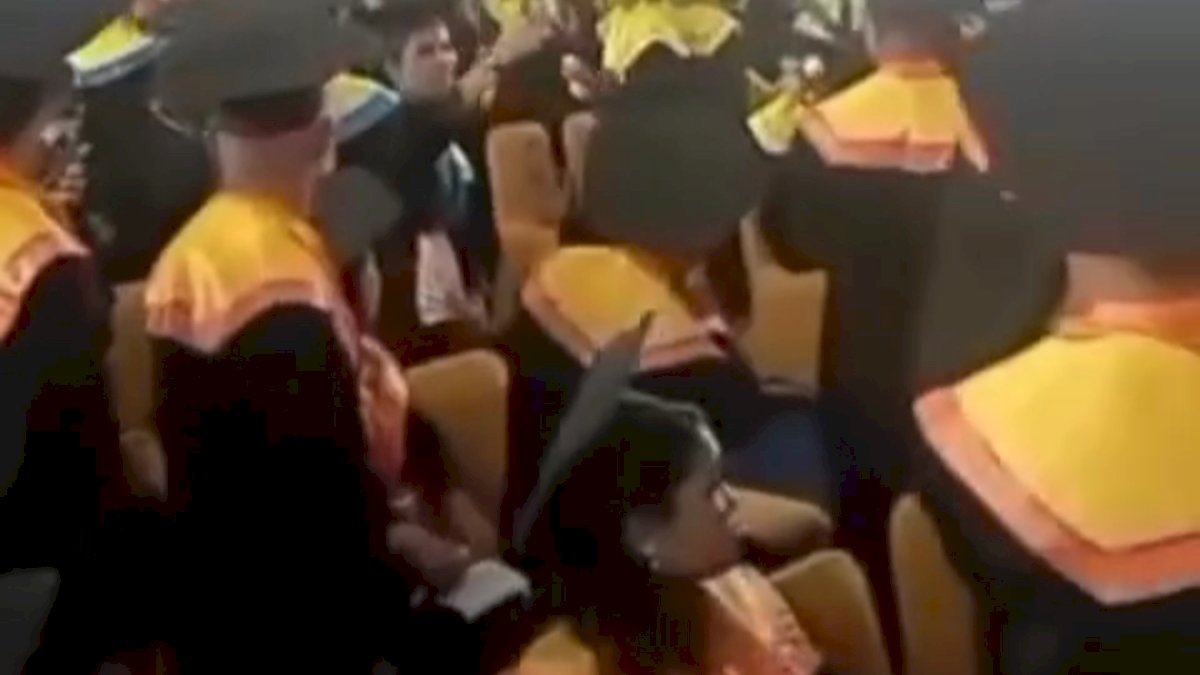 VIDEO: Teriakan Prabowo saat Capres Ganjar Pranowo Masuk Kampus Unflor