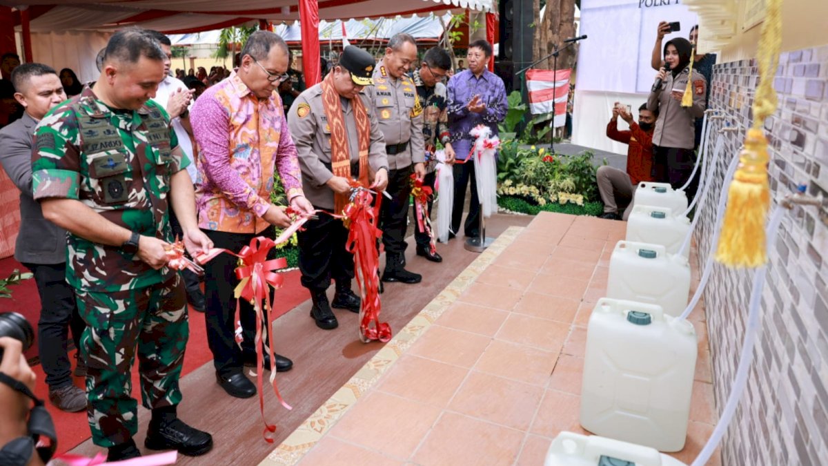 Danny Pomanto, Kapolrestabes dan Brigjen Pol Yuyun Resmikan Sumur Bor di Biringkanaya
