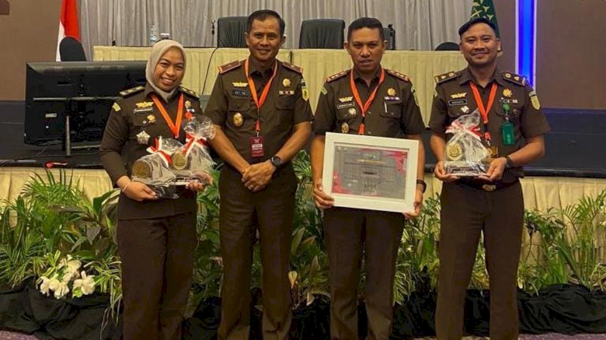 Hasil Evaluasi Kinerja 2023, Kejari Jeneponto Raih Tiga Penghargaan Terbaik di Sulsel