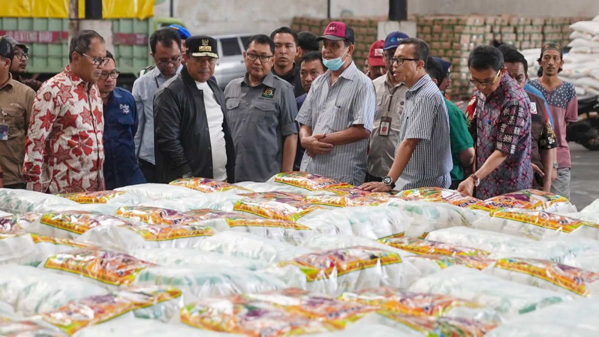 Bersama Satgas Pangan, Pemprov Sulsel Cek Stok Bahan Pokok di Kawasan Pergudangan