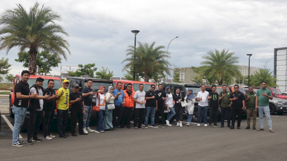 Puluhan Pengguna Jeep Wrangler Silaturahmi di Store United E-Motor