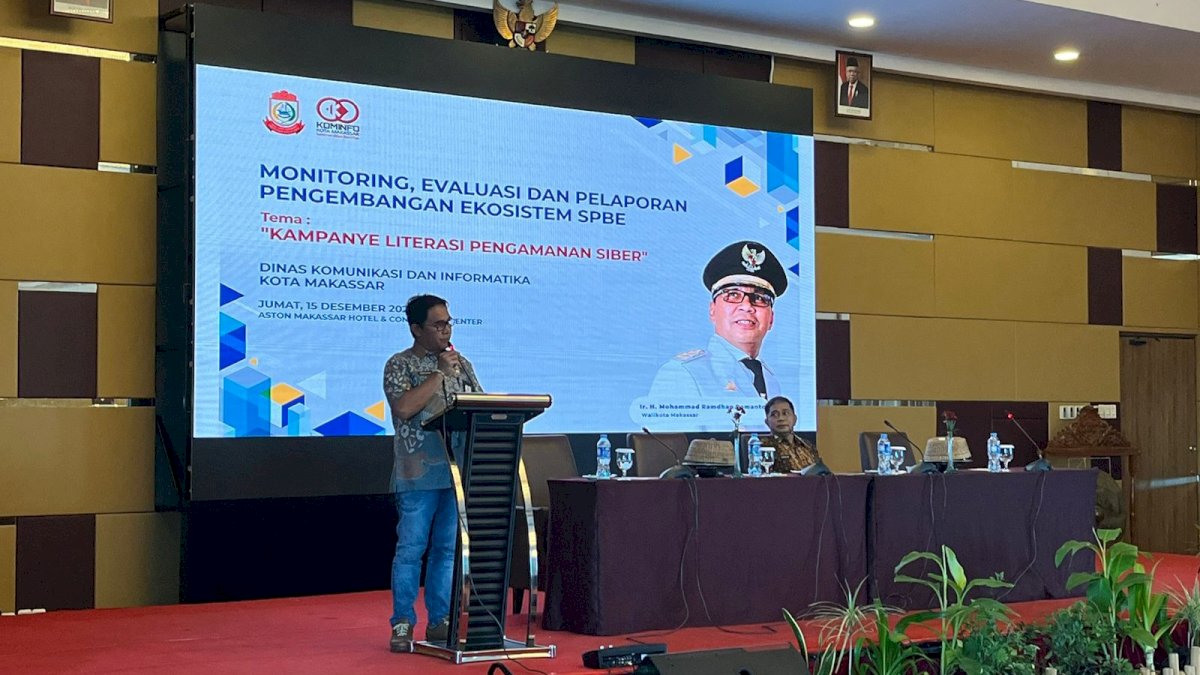 Dinas Kominfo Makassar Berikan Literasi Keamanan Siber Bagi Guru dan Pelajar