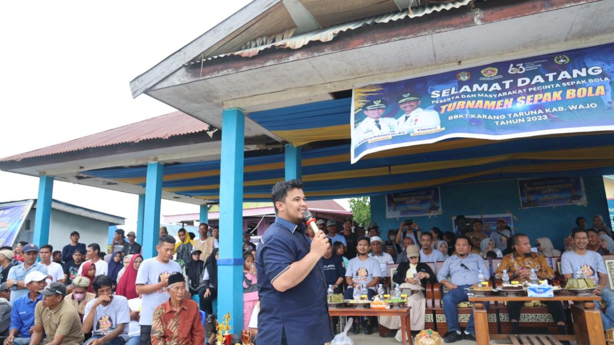 CEO AAS Community Andi Amar Ma’ruf Tutup Turnamen Sepak Bola KT Wajo